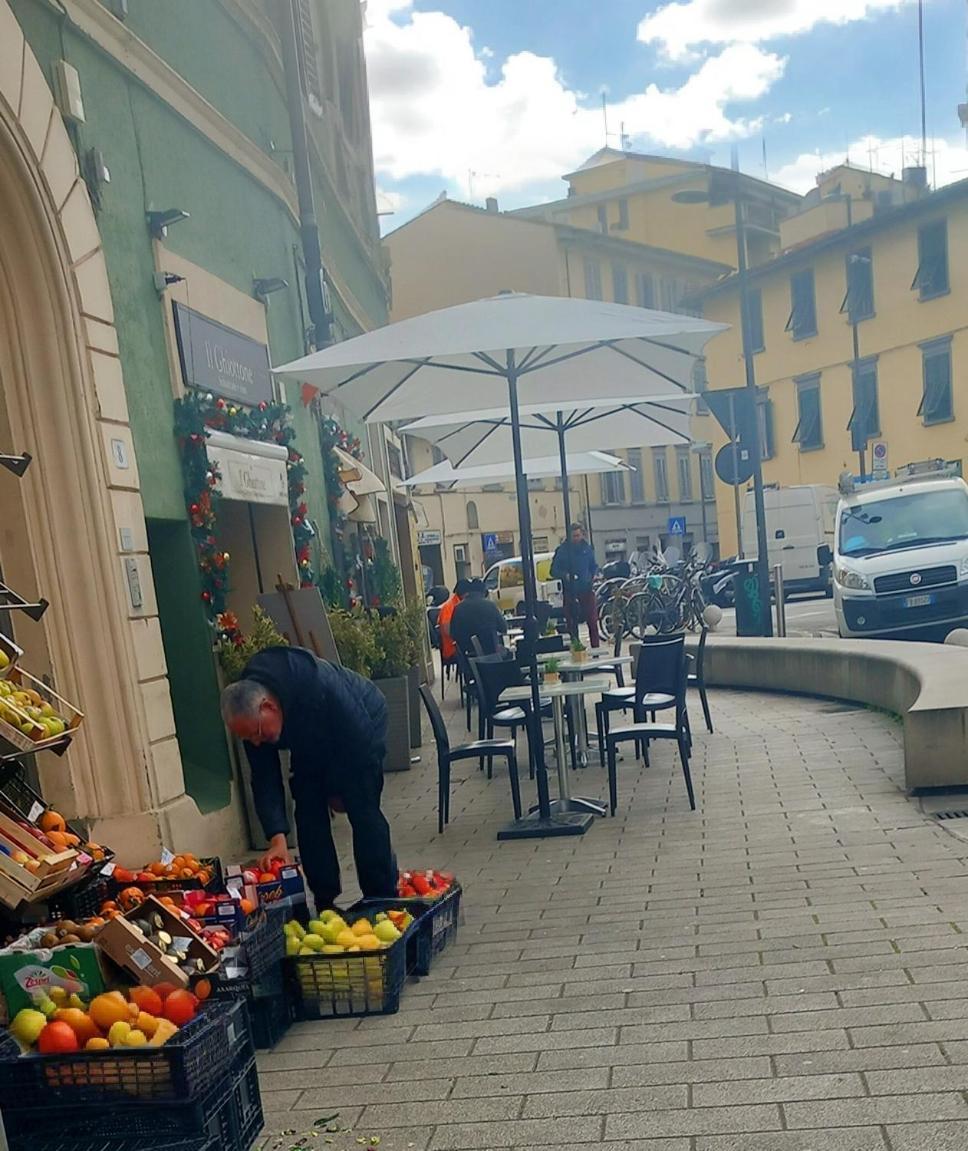 Charming & Spacious Florentine Home Just Two Mins From Tram Stop Флоренция Экстерьер фото